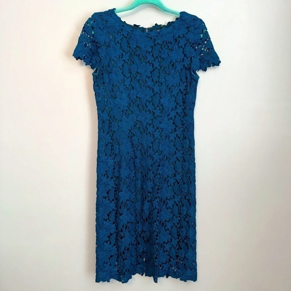 EUC Elie Tahari Floral Crochet Knit Teal Sheath Dress Size 8 US - Picture 1 of 9